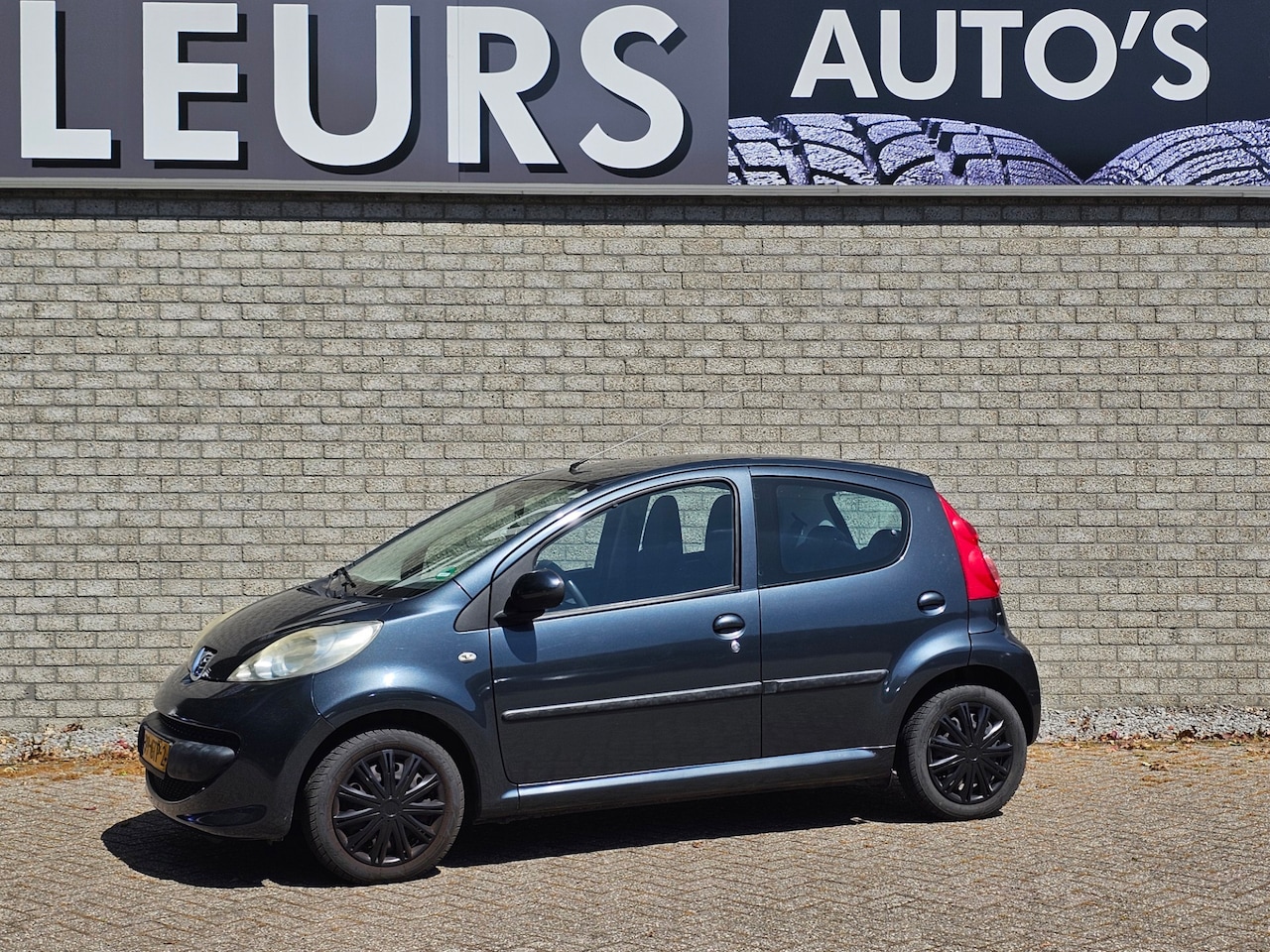 Peugeot 107 - 1.0-12V XS Automaat/5Drs - AutoWereld.nl