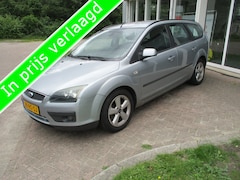 Ford Focus Wagon - 1.6-16V First Edition