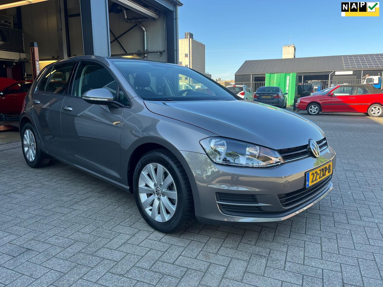 Volkswagen Golf - 1.2 TSI Trendline 1.2 TSI Trendline - AutoWereld.nl