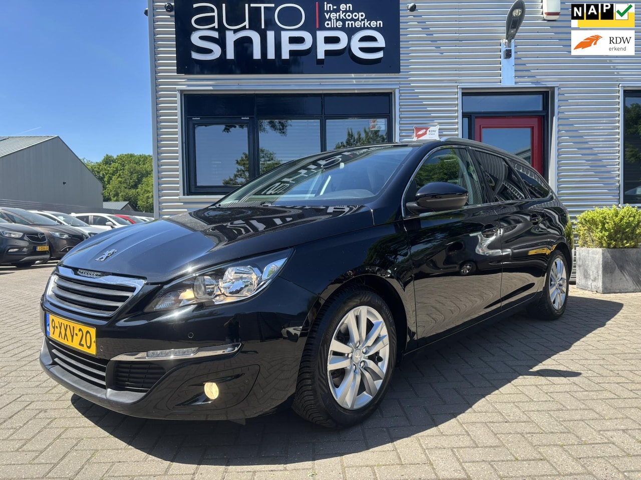 Peugeot 308 SW - 1.6 BlueHDI Blue Lease Executive -CLIMA-CRUISECONTROL-PANORAMADAK-LICHTMETALEN VELGEN-ISOF - AutoWereld.nl