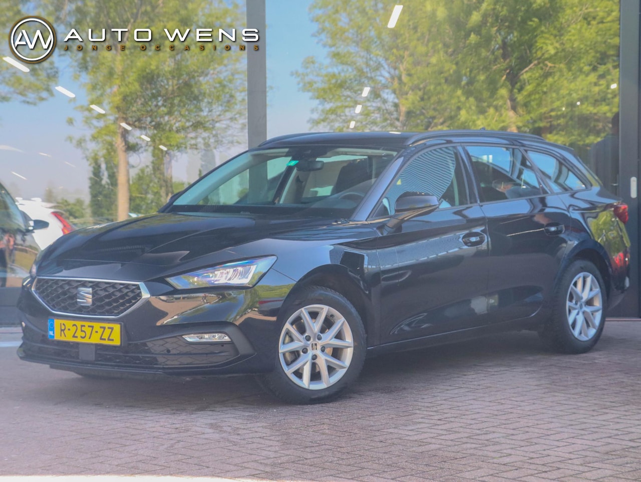 Seat Leon Sportstourer - 1.0 TSI Reference | Trekhaak - AutoWereld.nl