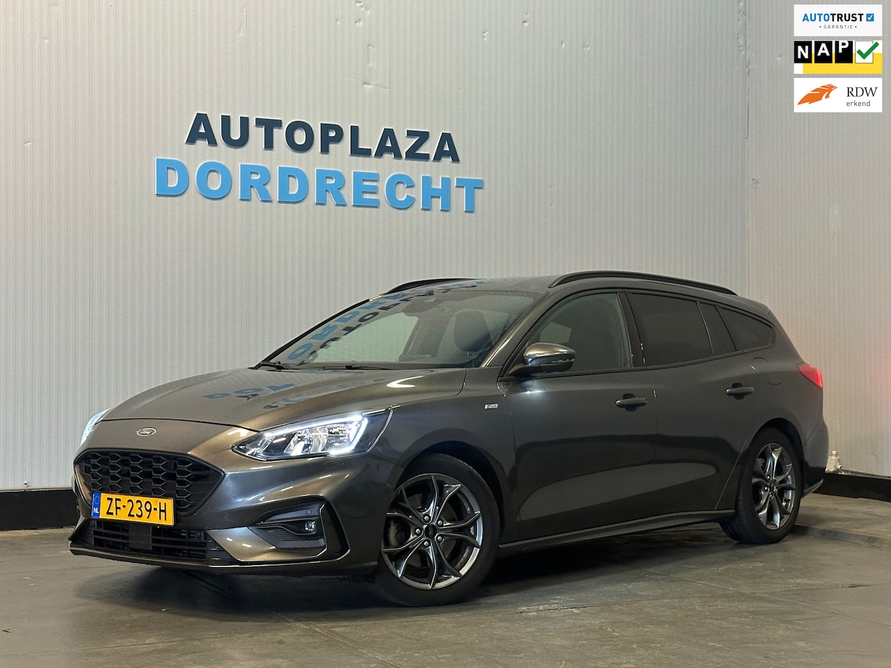 Ford Focus Wagon - 1.0 EcoBoost ST Line Business B&O/ CAMERA / WINTER PACK - AutoWereld.nl