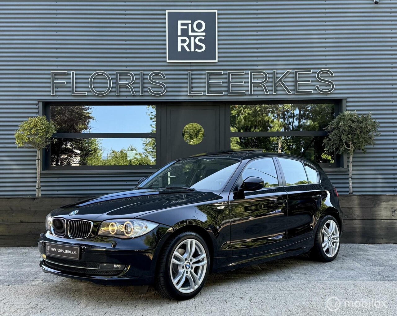 BMW 1-serie - 116i | Youngtimer | Xenon | Dakje | Navi - AutoWereld.nl