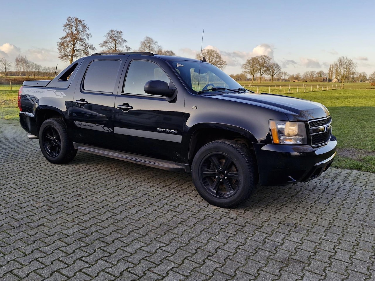 Chevrolet Avalanche - USA 5.3 V8 LPG | 2006 | Youngtimer | PickUp | Grijs kenteken 2006 - AutoWereld.nl