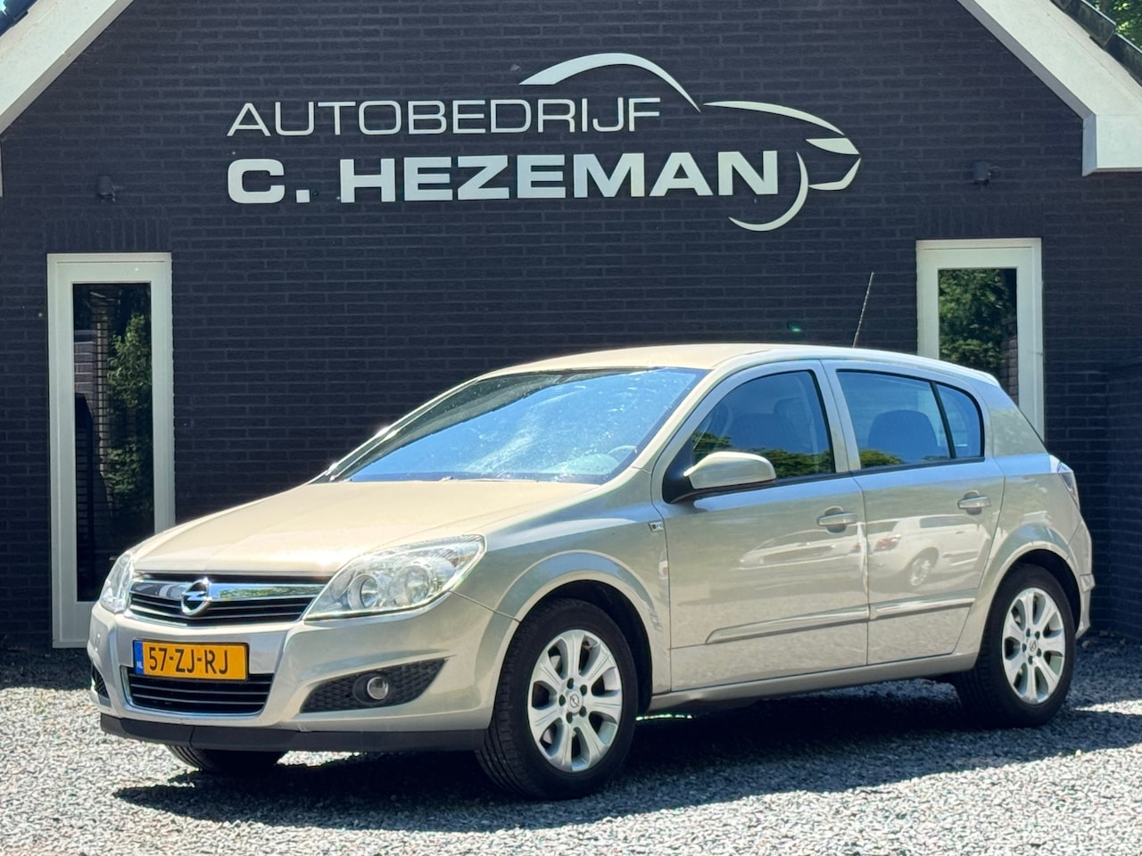 Opel Astra - 1.6 Temptation Cruise Control Trekhaak Airco Sportvelgen inruilkoopje - AutoWereld.nl