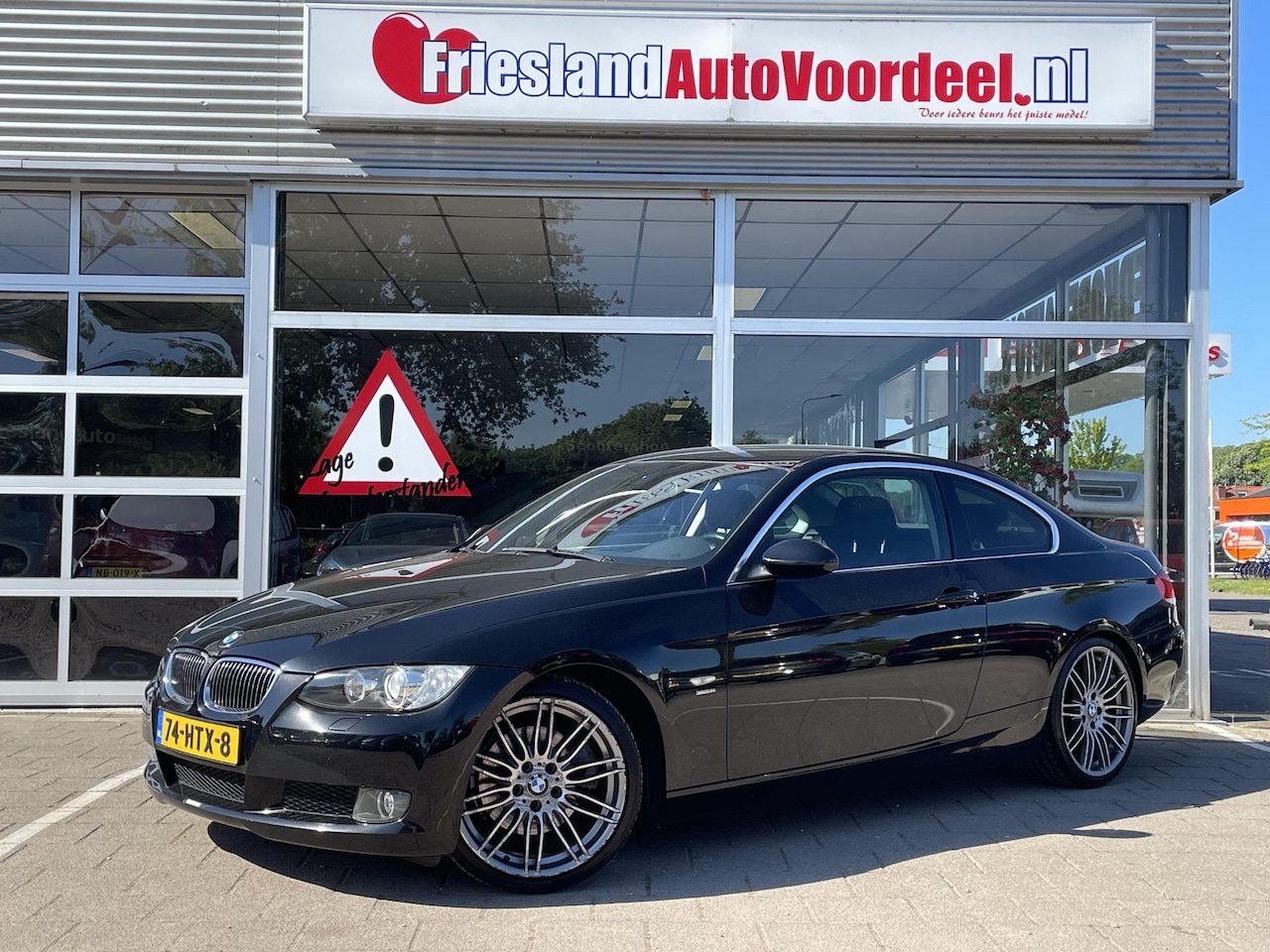 BMW 3-serie Coupé - 325i High Executive / 6 cilinder / Handgeschakeld / Liefhebbersauto / 2009 - AutoWereld.nl