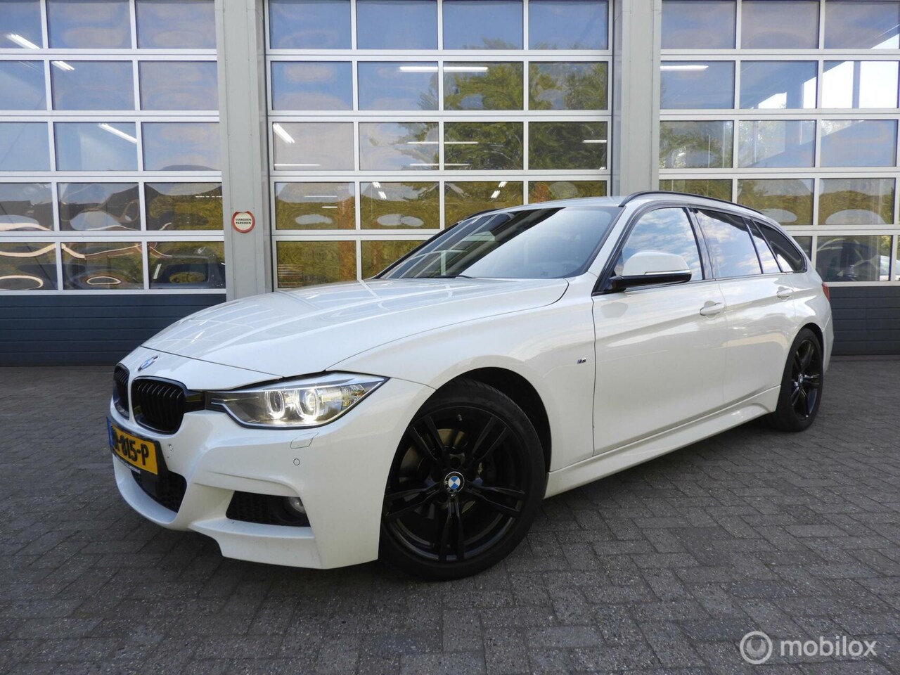 BMW 3-serie Touring - 320d M Sport Edition 320d M Sport Edition - AutoWereld.nl