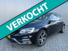 Volvo V60 - 2.4 D5 Twin Engine R-Design/ Adaptive