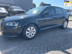 Audi A3 Sportback - 1.6 TDI Attraction 102 gram leer xenon