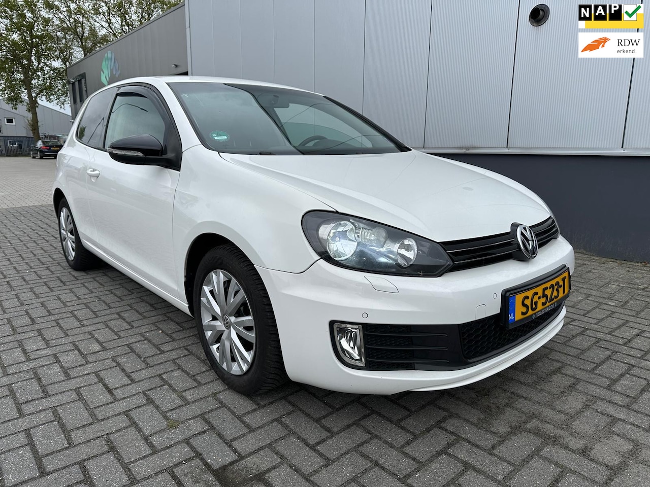 Volkswagen Golf - 1.4 TRENDLINE AIRCO NAVI XENON - AutoWereld.nl