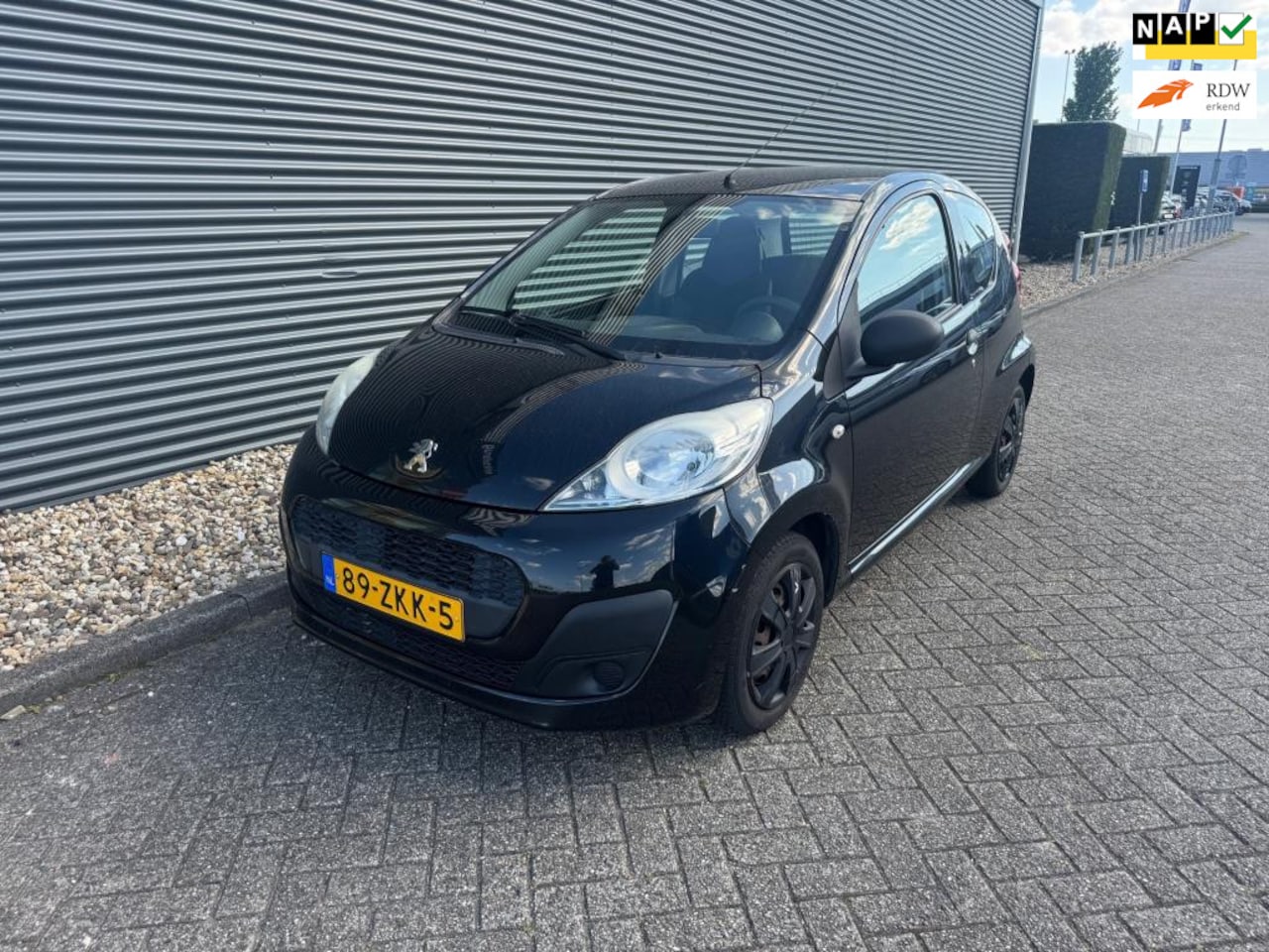 Peugeot 107 - 1.0 Access Accent * Airco * 100% onderhouden % - AutoWereld.nl