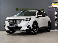 Peugeot 2008 - 1.2 PureTech *Roadtrip* 43dkm Automaat/Navigatie/Camera/Apple Carplay UNIEKE UITVOERING