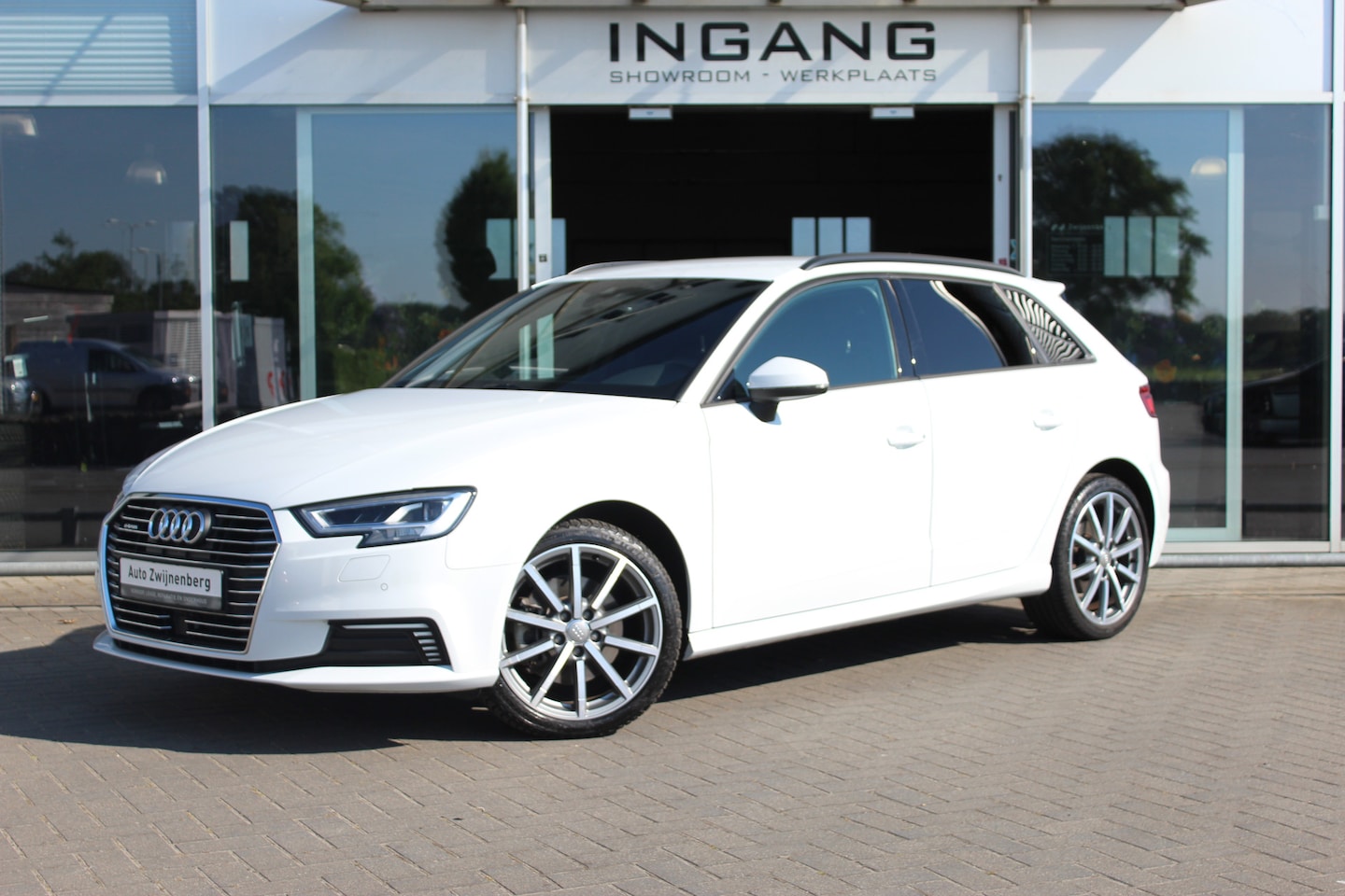 Audi A3 Sportback - 40 e-tron Advance Sport | Matrix | Camera | S-line - AutoWereld.nl