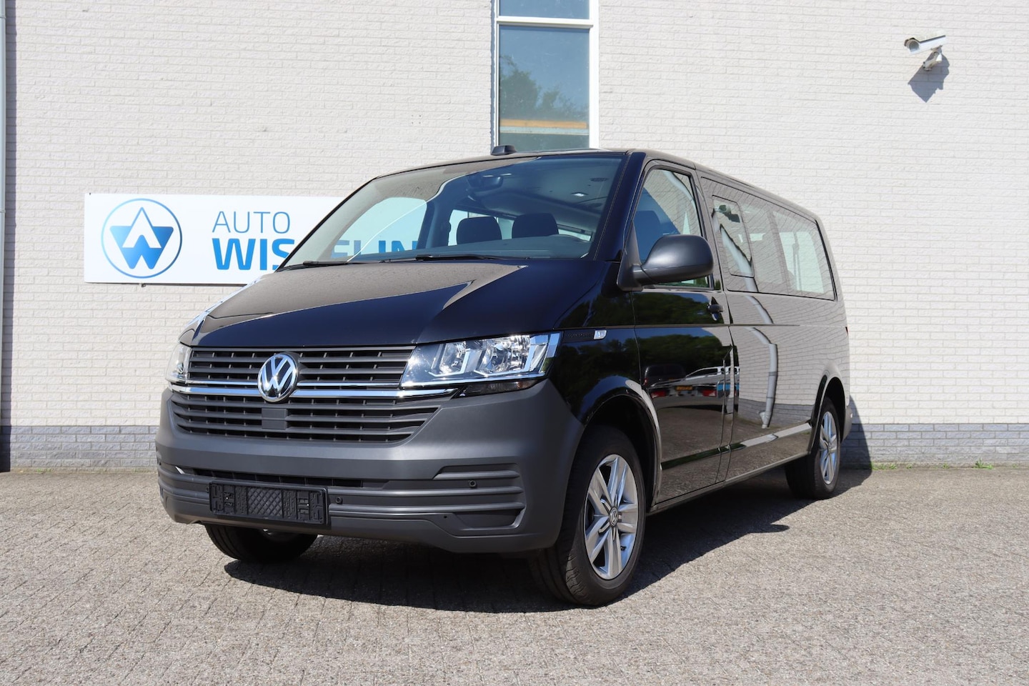 Volkswagen Transporter Kombi - 2.0 TDI L2 Comfo 9 pers of Dubbele Cabine Zie info - AutoWereld.nl