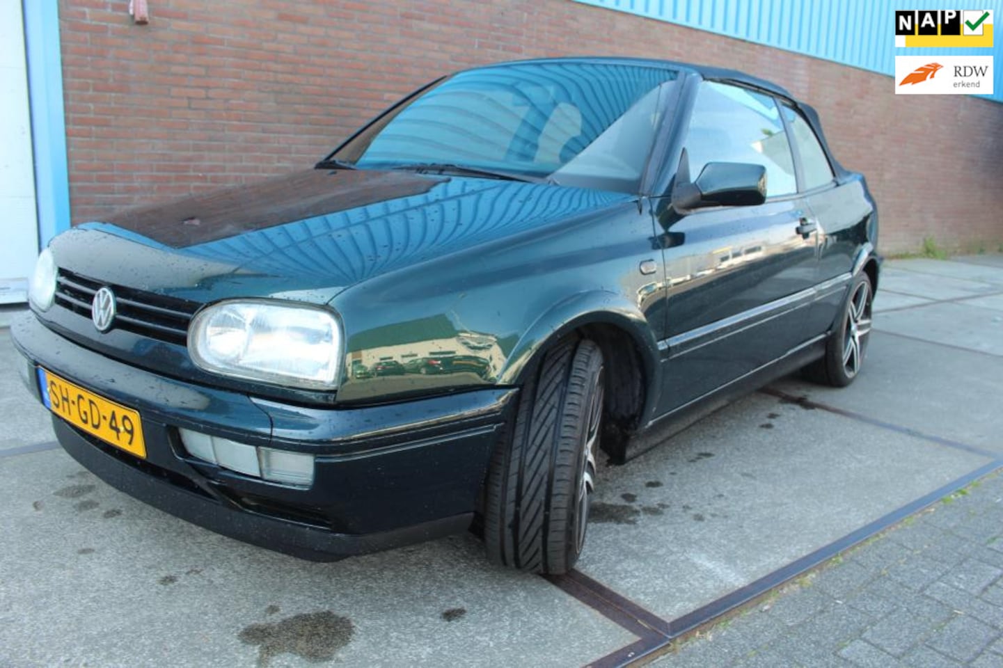 Volkswagen Golf Cabriolet - 1.8 met ingebouwde AIRCO! - AutoWereld.nl
