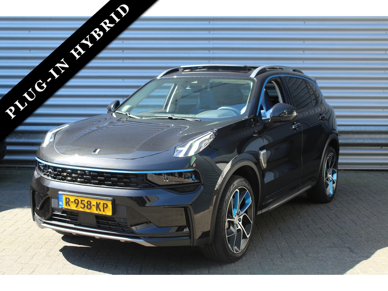 Lynk & Co 01 - 1.5 PHEV 262pk Automaat NL-Auto NAP BTW Clima Cruise Navi 360 Camera Panoramadak 20"LMV El - AutoWereld.nl