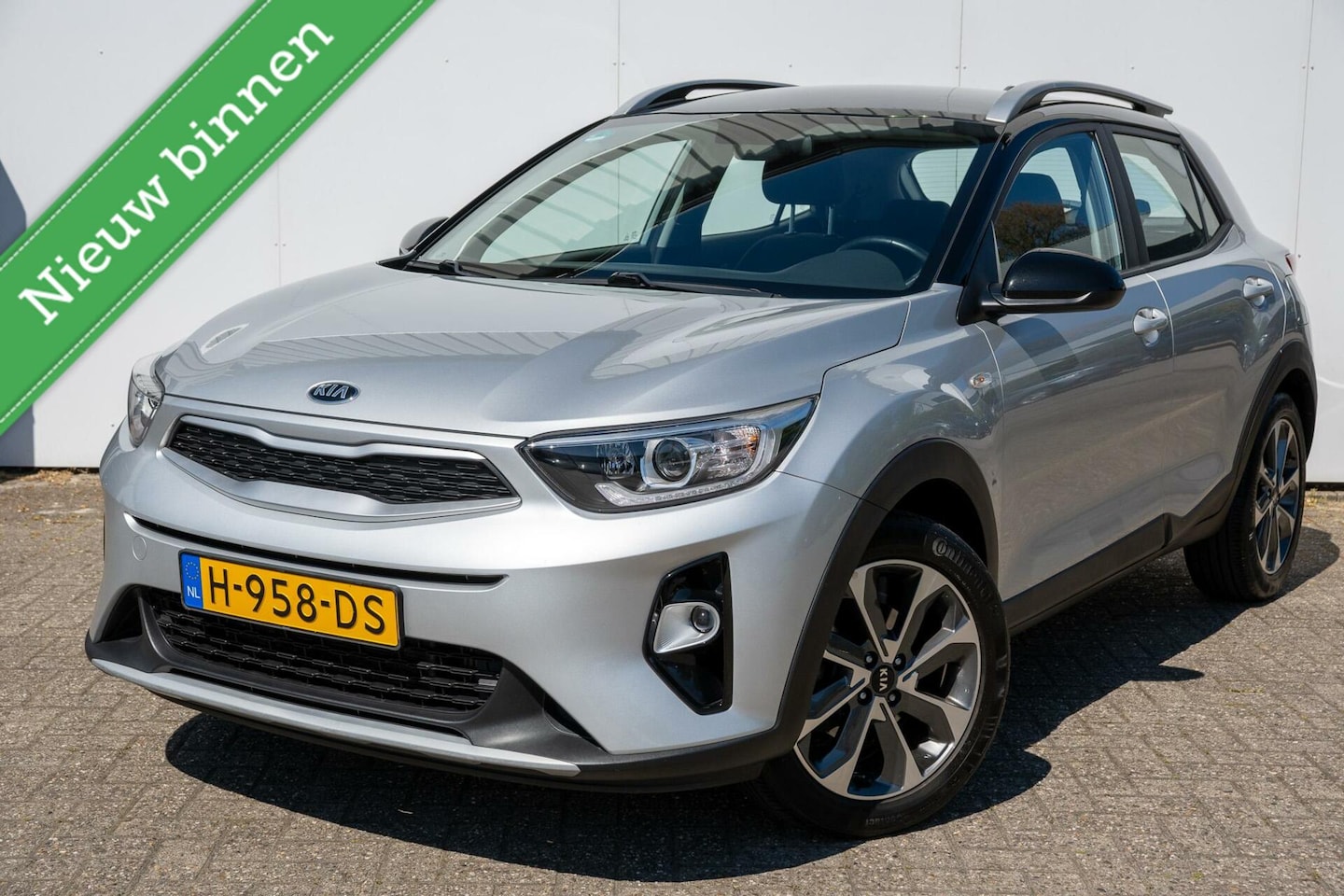 Kia Stonic - 1.0 T-GDi DynamicLine | Met o.a. Navi en Trekhaak - AutoWereld.nl