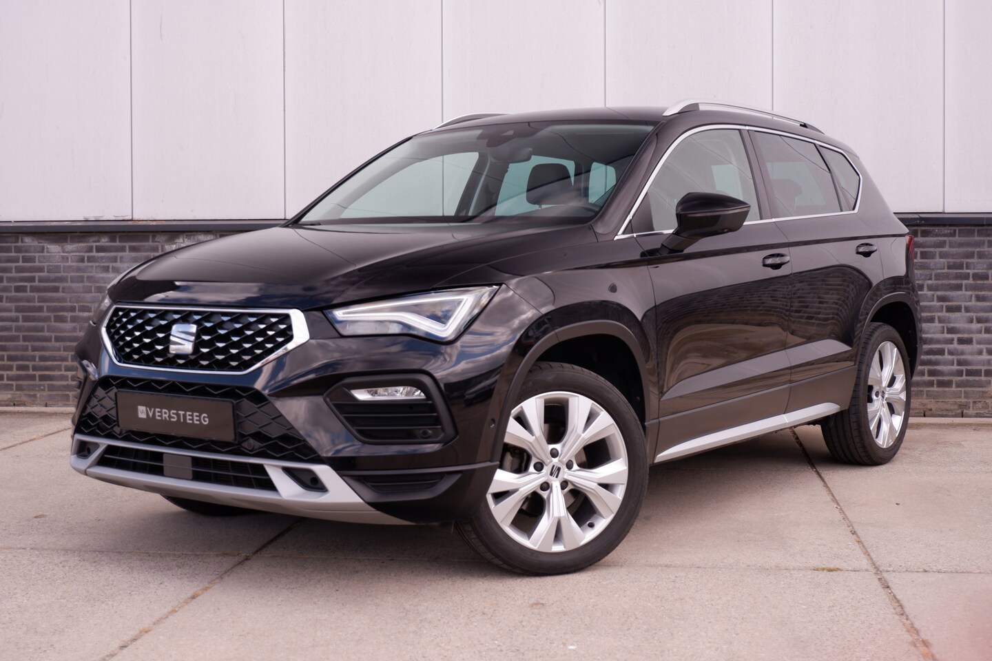 Seat Ateca - 1.5 TSI Xperience Business Intense Elek. Trekhaak | | Alcantara | LED | Carplay | Navi | C - AutoWereld.nl