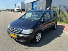 Opel Zafira - 2.2-16V 7 persoons auto