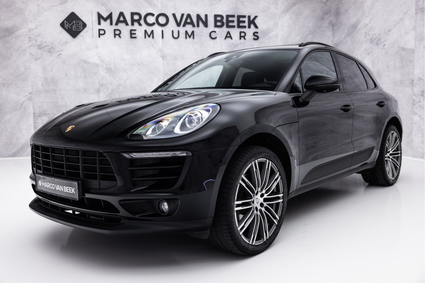 Porsche Macan - 2.0 | Pano | Luchtvering | Leder | 21" | Memory - AutoWereld.nl