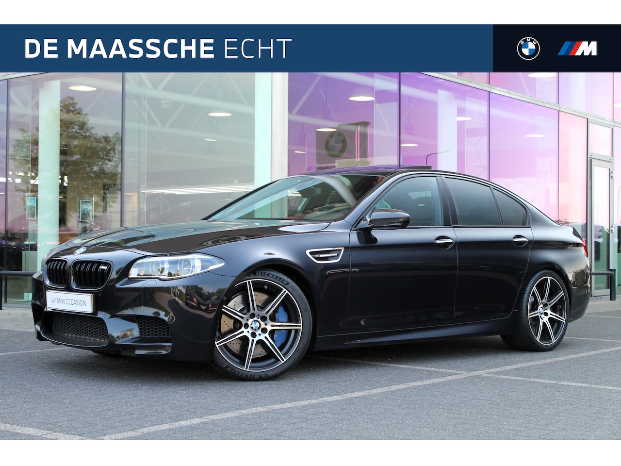 BMW M5 - 5 Serie Competition Automaat / Schuif-kanteldak / Achteruitrijcamera / M Multifunctionele - AutoWereld.nl
