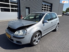 Volkswagen Golf - 1.4 FSI Trendline, Clima, Schadevoertuig