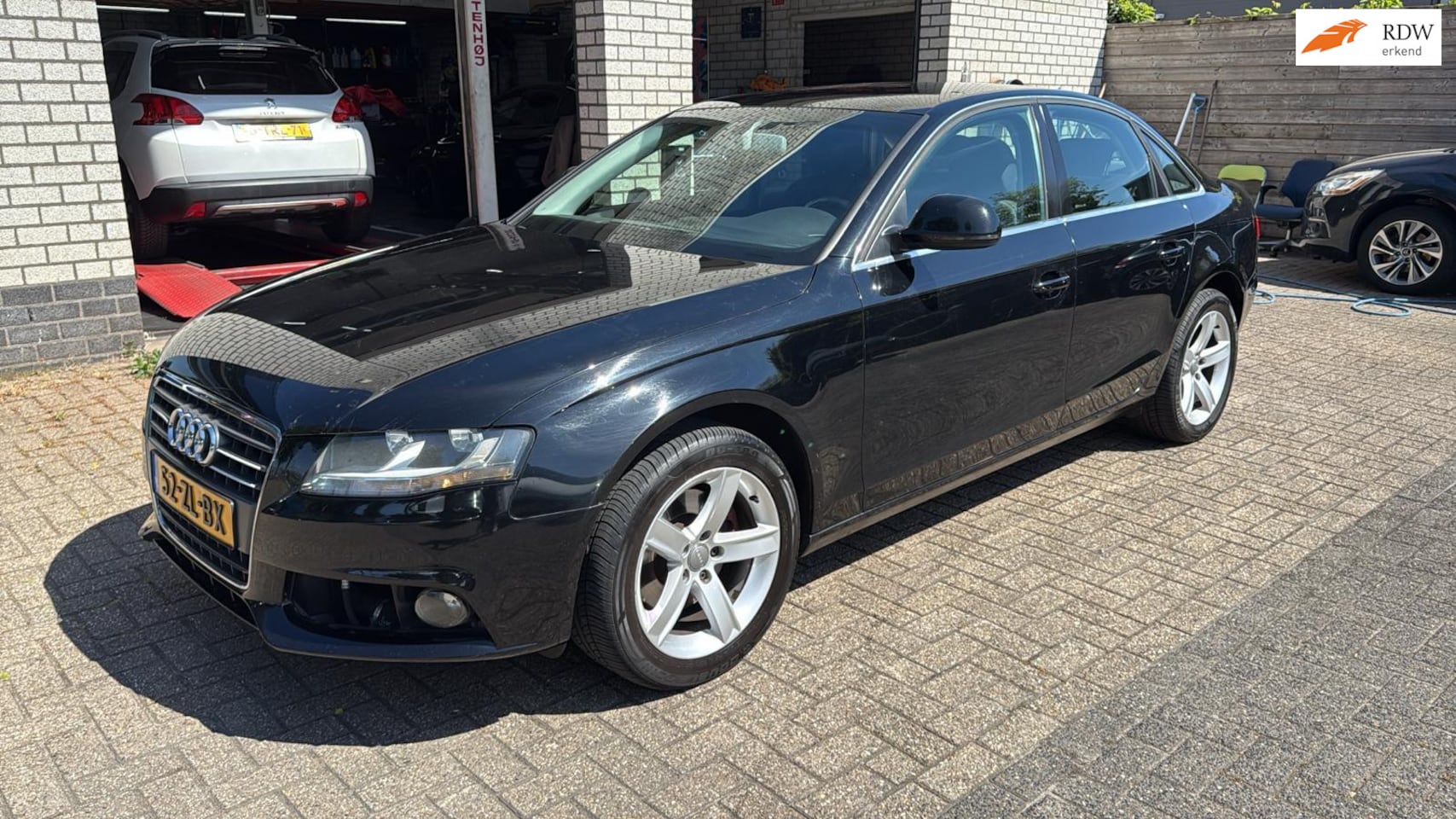 Audi A4 Limousine - 1.8 TFSI Pro Line Business Blackline Inruil Koopje export - AutoWereld.nl