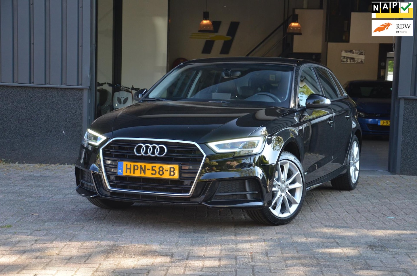 Audi A3 Sportback - 35 TFSI CoD Pro Line Plus AUT|LEDER|17 INCH - AutoWereld.nl