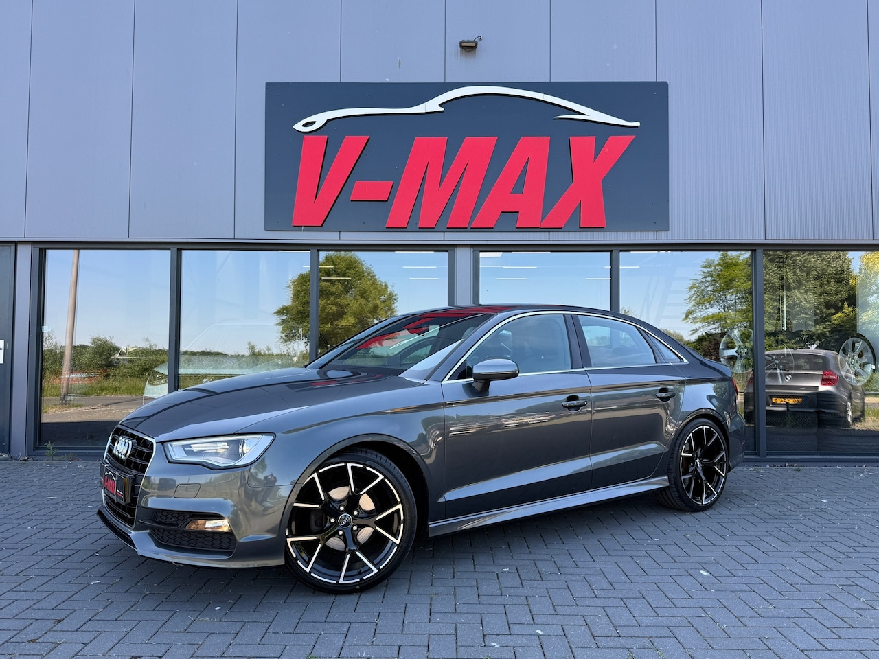 Audi A3 Limousine - 1.4 TFSI CoD 3X S-Line S-Tronic Navi Xenon Pdc Trelhaak - AutoWereld.nl