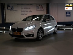 BMW 2-serie Active Tourer - 214d HEAD UP / SPORT LEER / NAV / CAMERA / NAP KM STAND