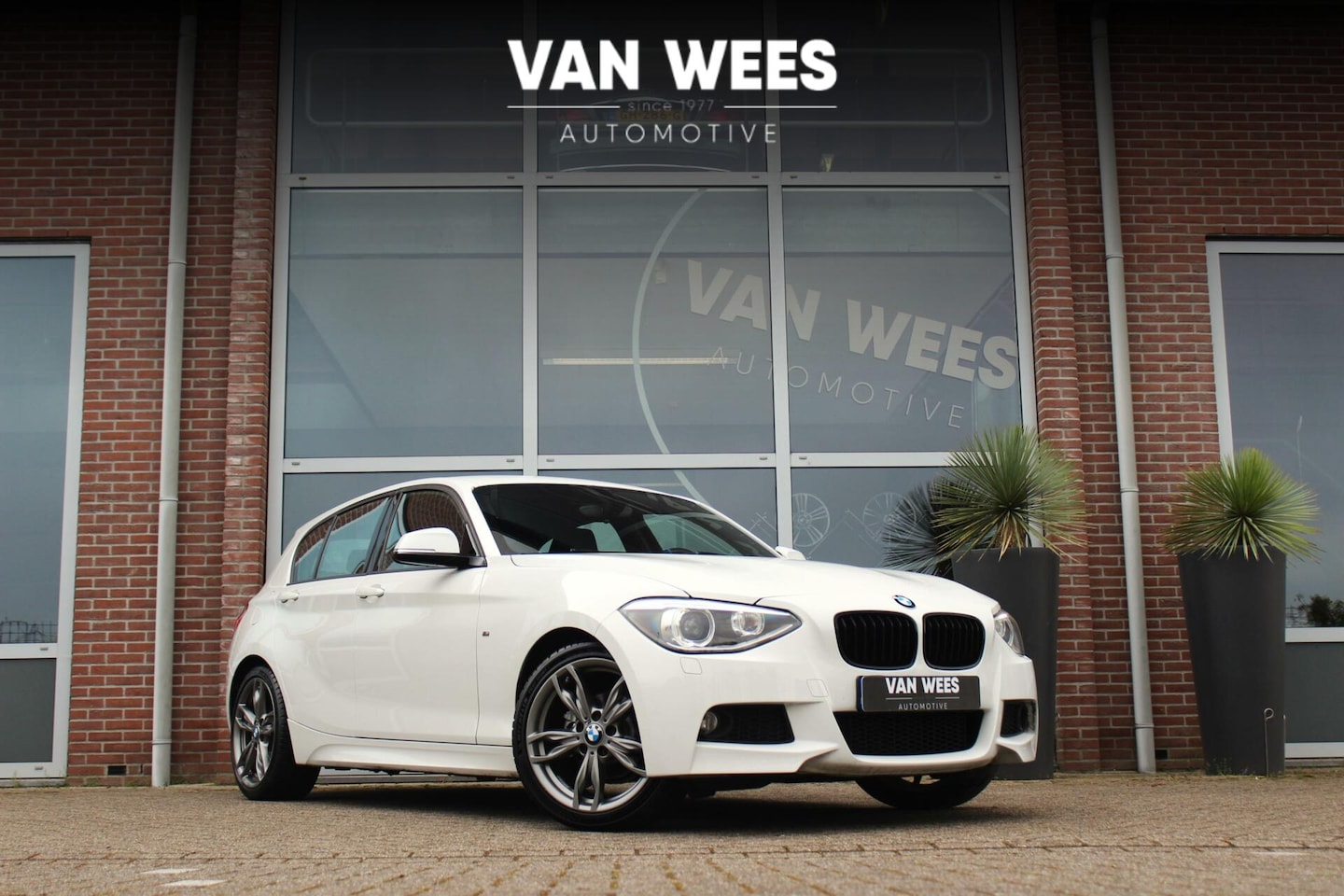 BMW 1-serie - 116i F20 M Sport Edition | M-pakket | 18 inch | NL auto | Origineel | Trekhaak | Navi | Sp - AutoWereld.nl