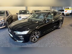 Volvo V60 - 2.0 B4 R Design Achteruitrij camera- Navi - Apple Carplay