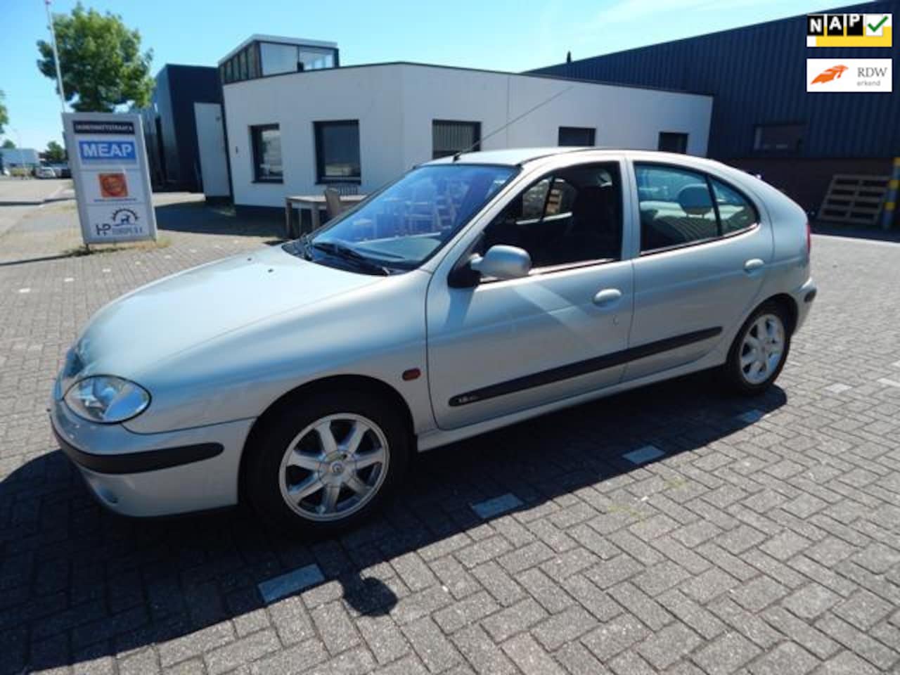 Renault Mégane - 1.6-16V Dynamique 1.6-16V Dynamique - AutoWereld.nl