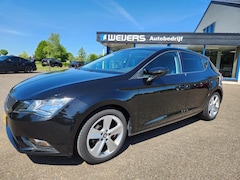 Seat Leon - 1.0 Style Connect, Navigatie, 17 inch, Parkeersensoren, Getint g
