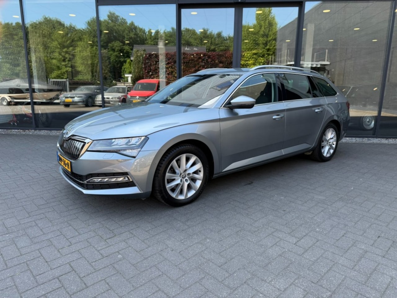 Skoda Superb - 1.4 TSI IV Business+,LED,Digi Disp.,NaviPro,Comfort Pack,Trekhk, - AutoWereld.nl