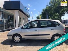 Renault Scénic - 1.6-16V RT nieuwe koppeling