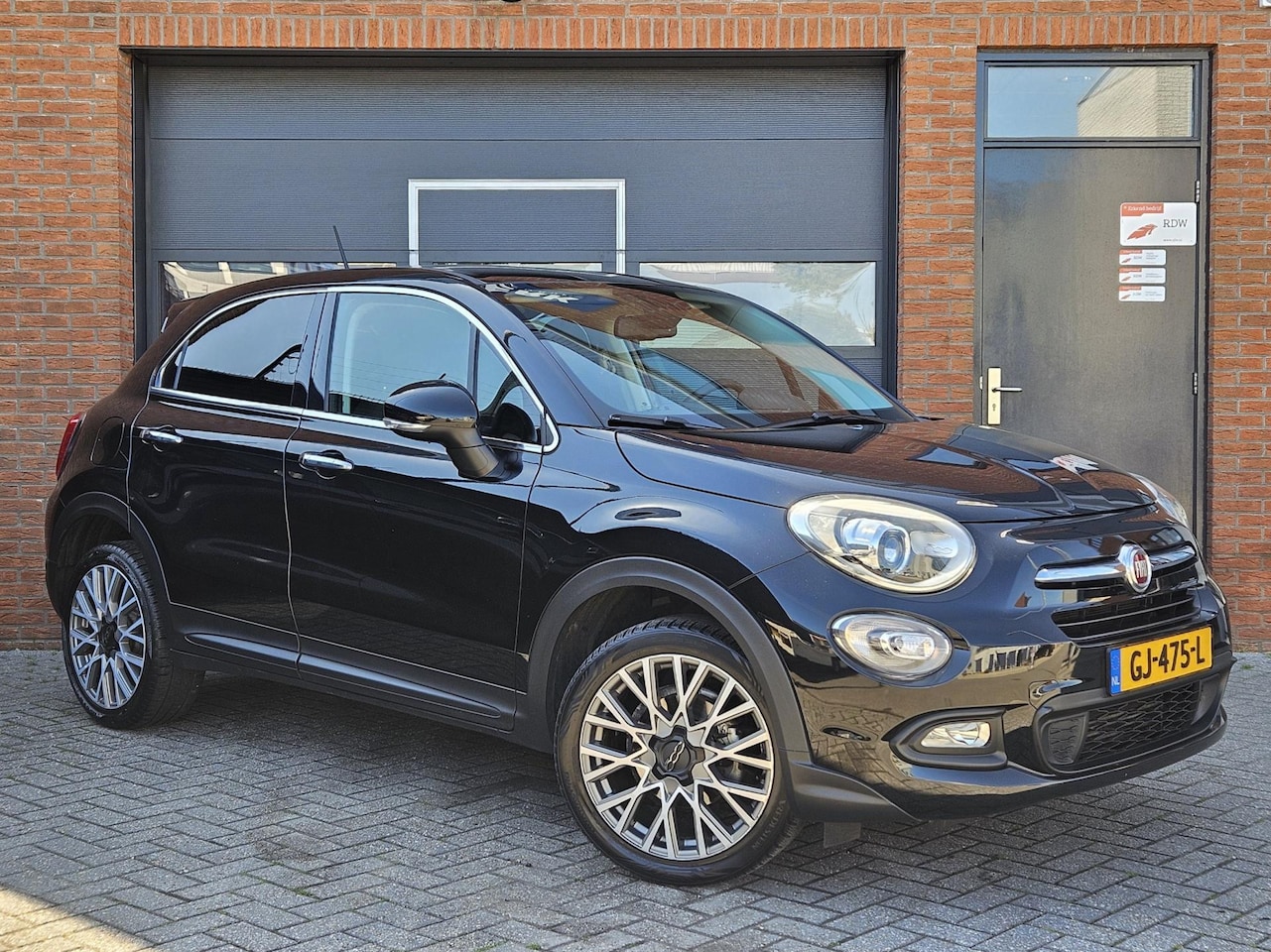 Fiat 500 X - 1.4 Turbo MultiAir Lounge 18" Keyless Navi - AutoWereld.nl