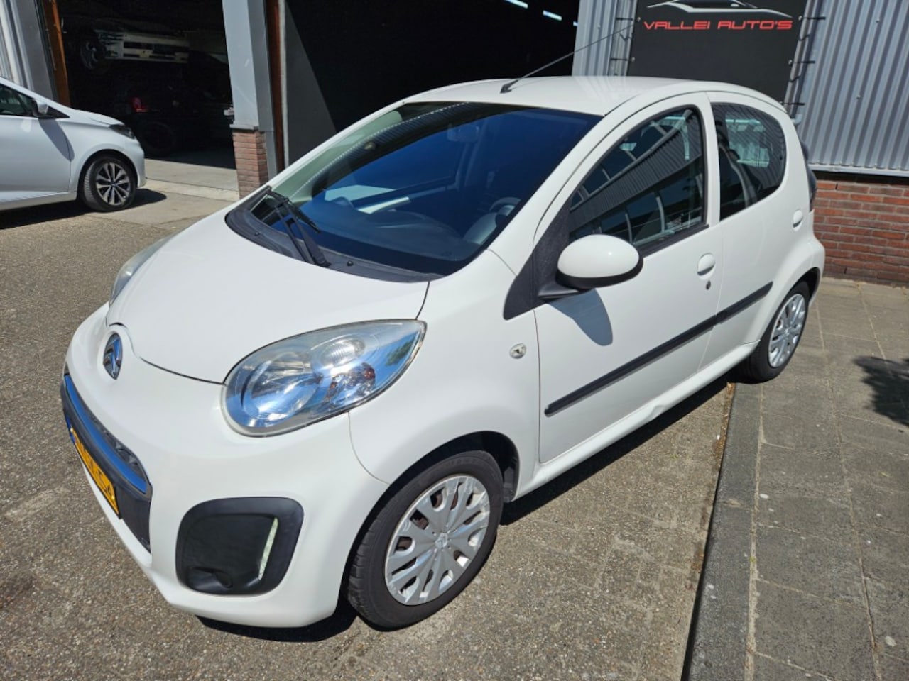 Citroën C1 - 1.0 5 Deurs AIRCO BLUETOOTH LAGE KILOMETERSTAND - AutoWereld.nl