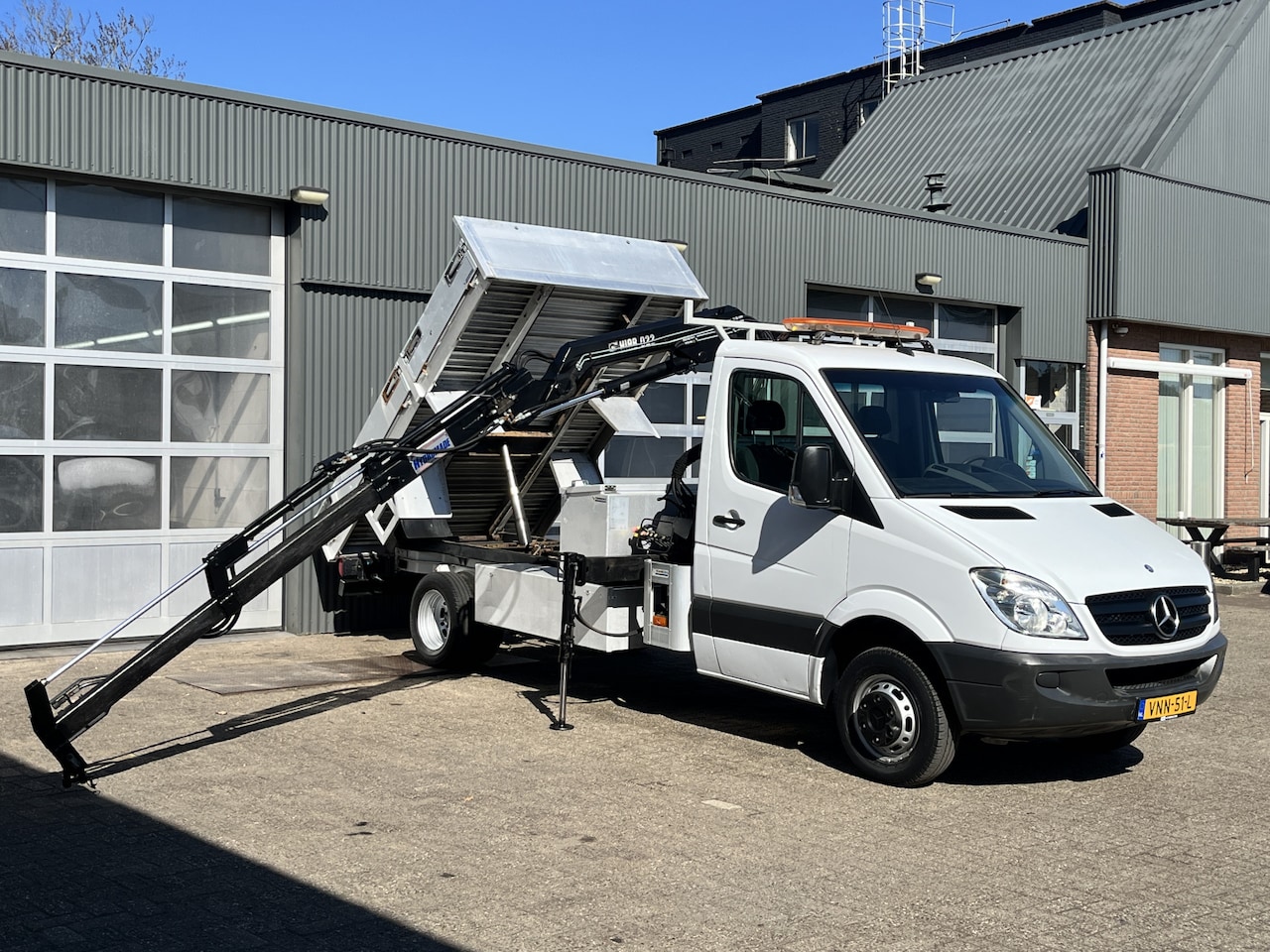 Mercedes-Benz Sprinter - 513 2.2 CDI 432 Kipper Hiab 022 laadkraan Trekhaak 3500 kg trekgewicht ex Overheid 2-Perso - AutoWereld.nl