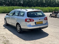 Volkswagen Passat Variant - 2.0 FSI Comfortline Business