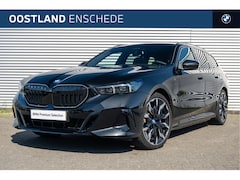 BMW 5-serie Touring - 550e xDrive M Sport Automaat / Panoramadak / Trekhaak / Bowers & Wilkins / Adaptief M Onde