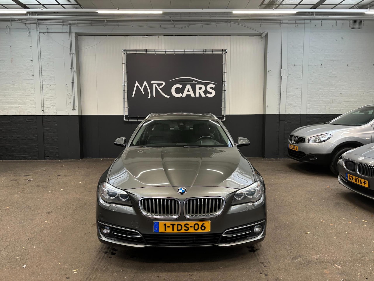 BMW 5-serie Touring - 528i High Luxury Edition MOTORSCHADE!! - AutoWereld.nl