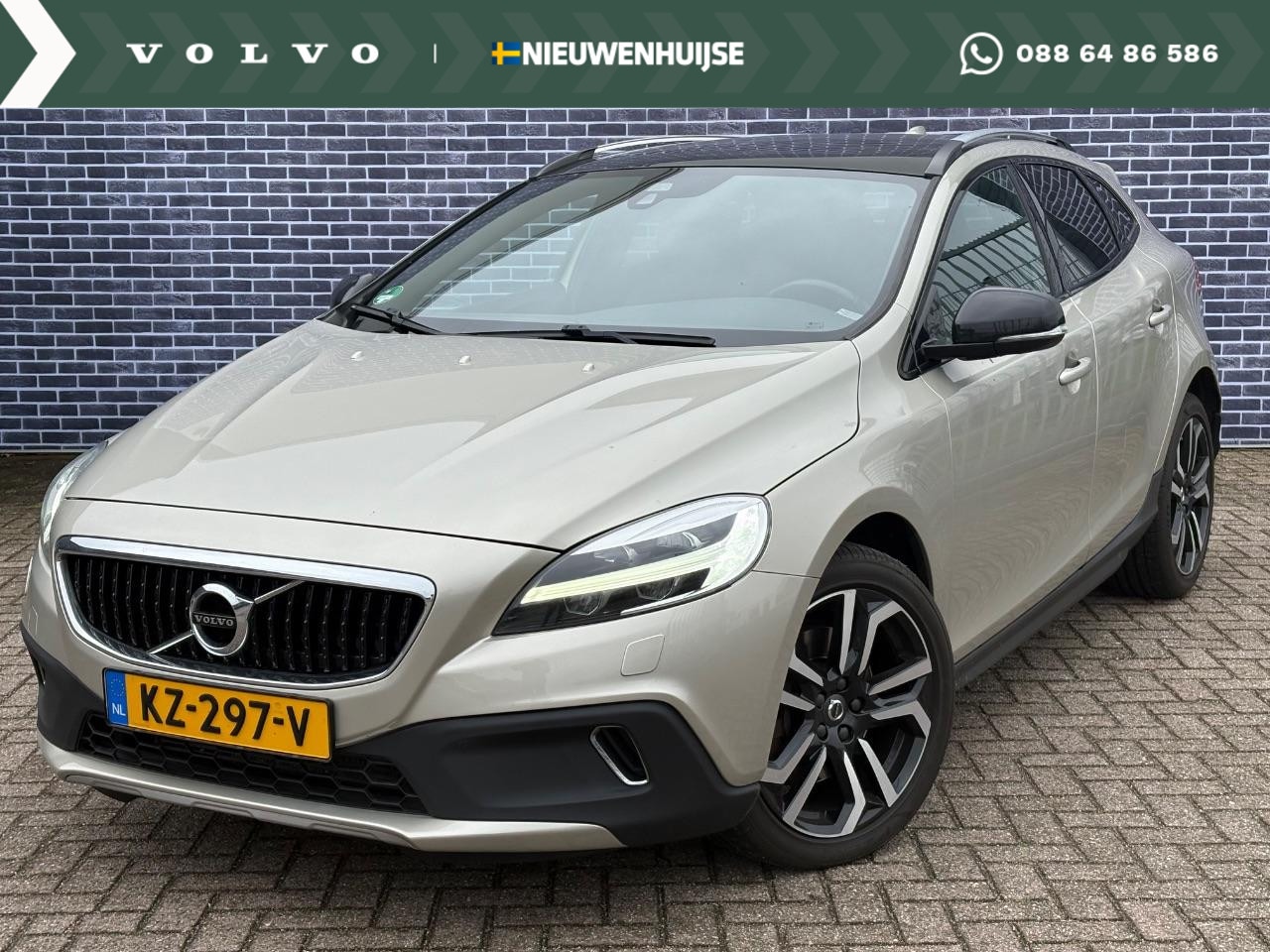 Volvo V40 Cross Country - 1.5 T3 Summum 1.5 T3 Summum - AutoWereld.nl
