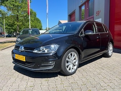 Volkswagen Golf - 1.4 TSI 150pk Allstar Automaat / 17" met 4 seasons / Navi / Cruise / Parkeers. V en A / Ca