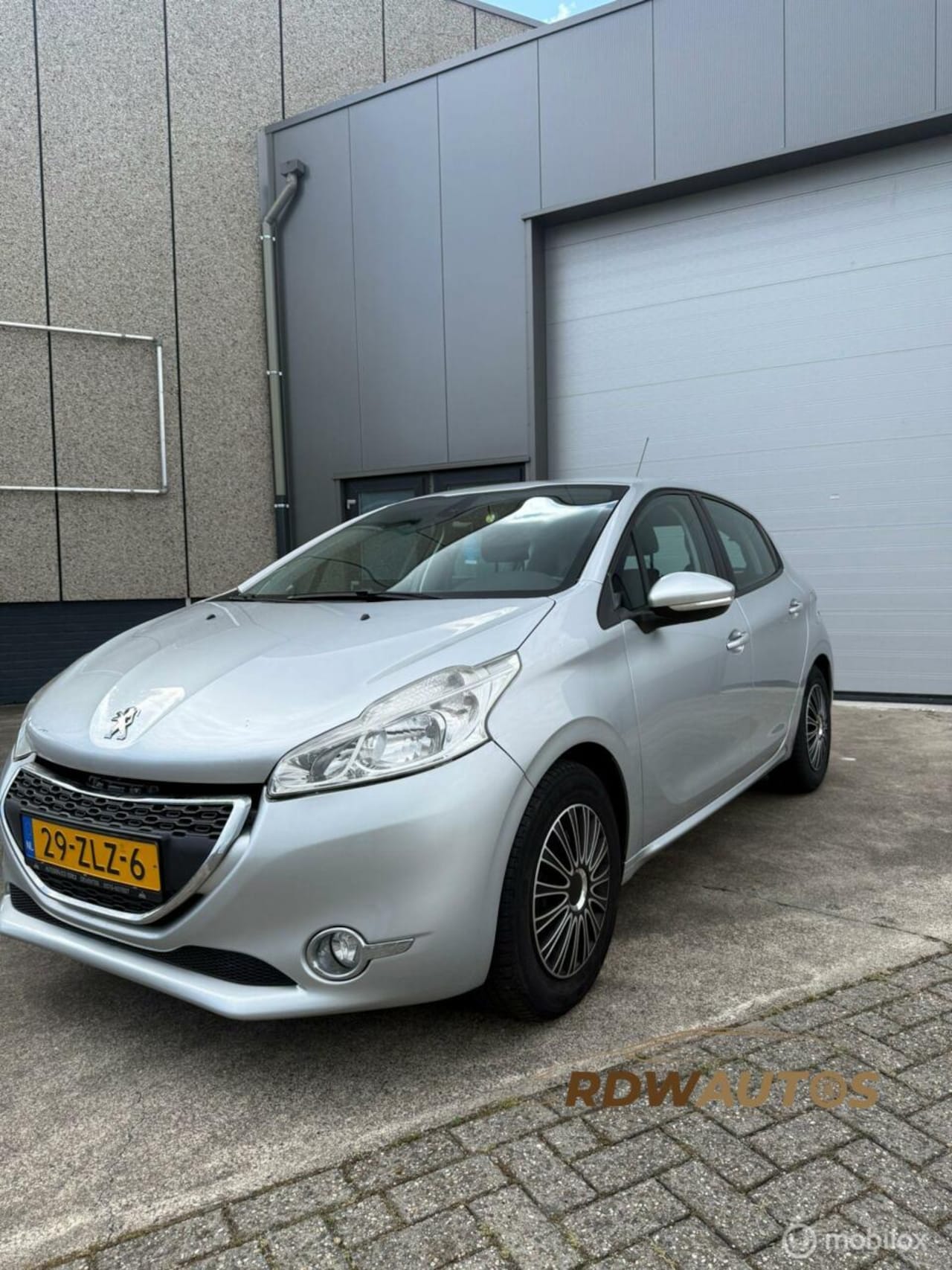 Peugeot 208 - 1.2 Vti Blue Lease Executive 1.2 VTi Blue Lease Executive - AutoWereld.nl