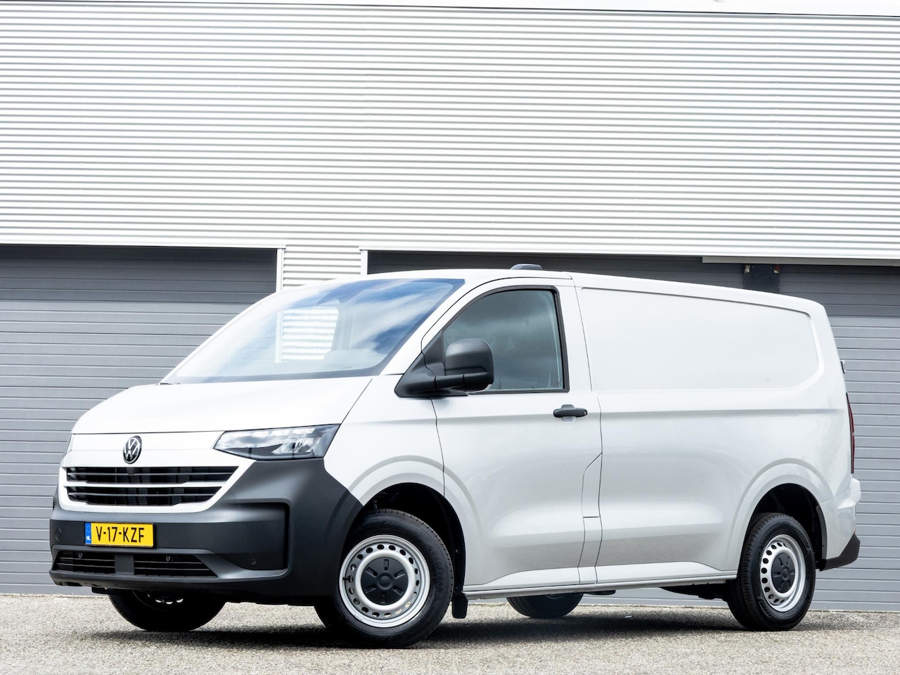 Volkswagen Transporter - T7 2.0 TDI 110pk L1H1 28 Life | Clima | Cruise | 2 stoelen | App-Connect | Achteruitrijcam - AutoWereld.nl