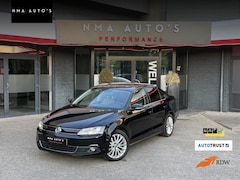 Volkswagen Jetta - 1.4 TSI Hybrid Highline ZUINIG ONDERHOUDEN PARKEERSENSOOR NAVI MEDiA