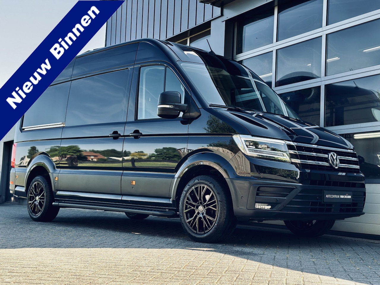 Volkswagen Crafter - 2.0 TDI 177pk | DSG | L3H3 | LED | Navi | Adapt Cruise | Verwarmde voorruit | Camera Massa - AutoWereld.nl