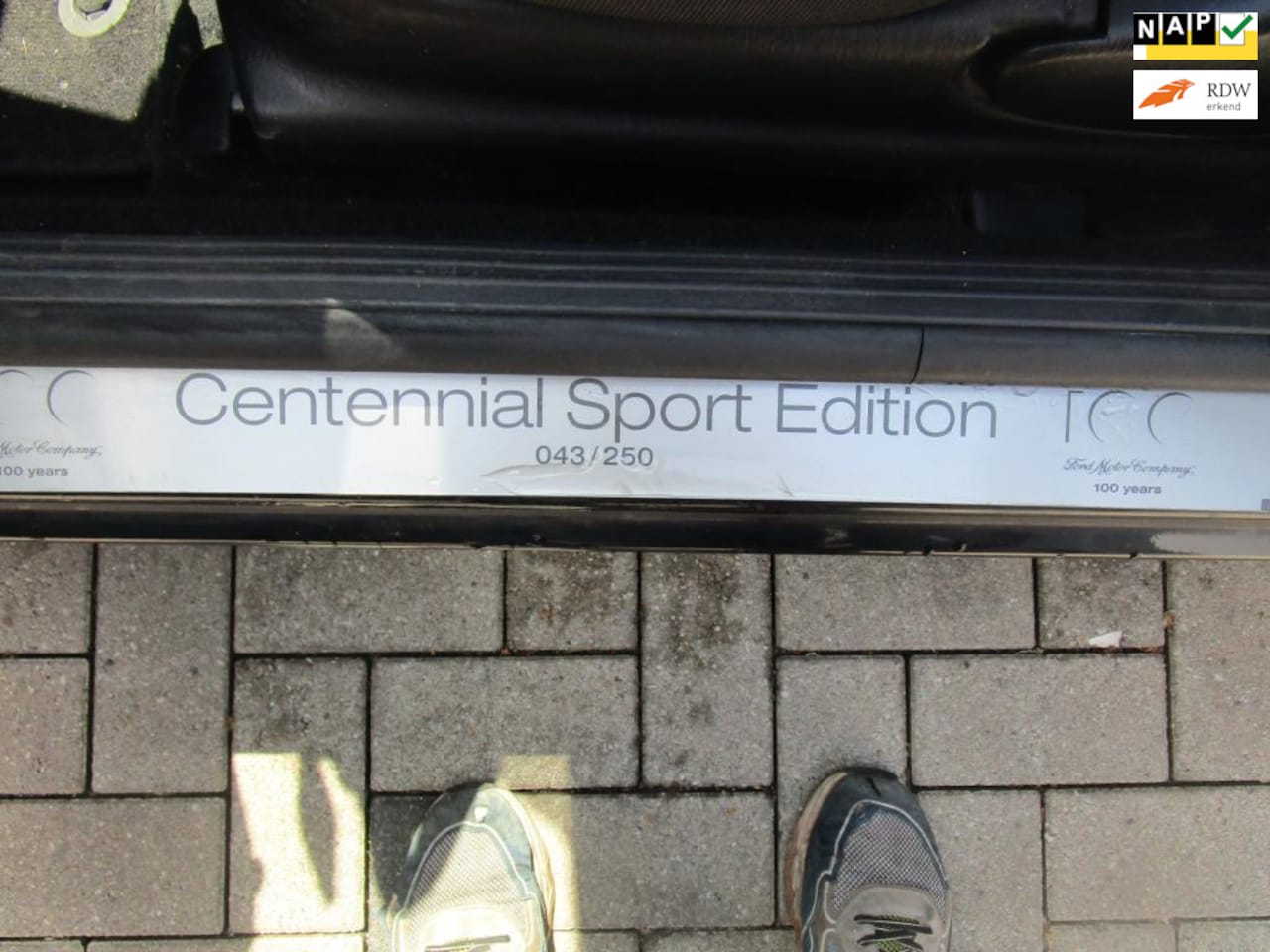 Ford Focus - 2.0-16V Centennial special edition +Airco - AutoWereld.nl