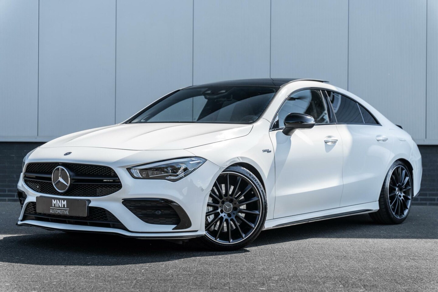 Mercedes-Benz CLA-Klasse - AMG 35 4MATIC Aero |Pano|Burm|Kuip|Milltek - AutoWereld.nl